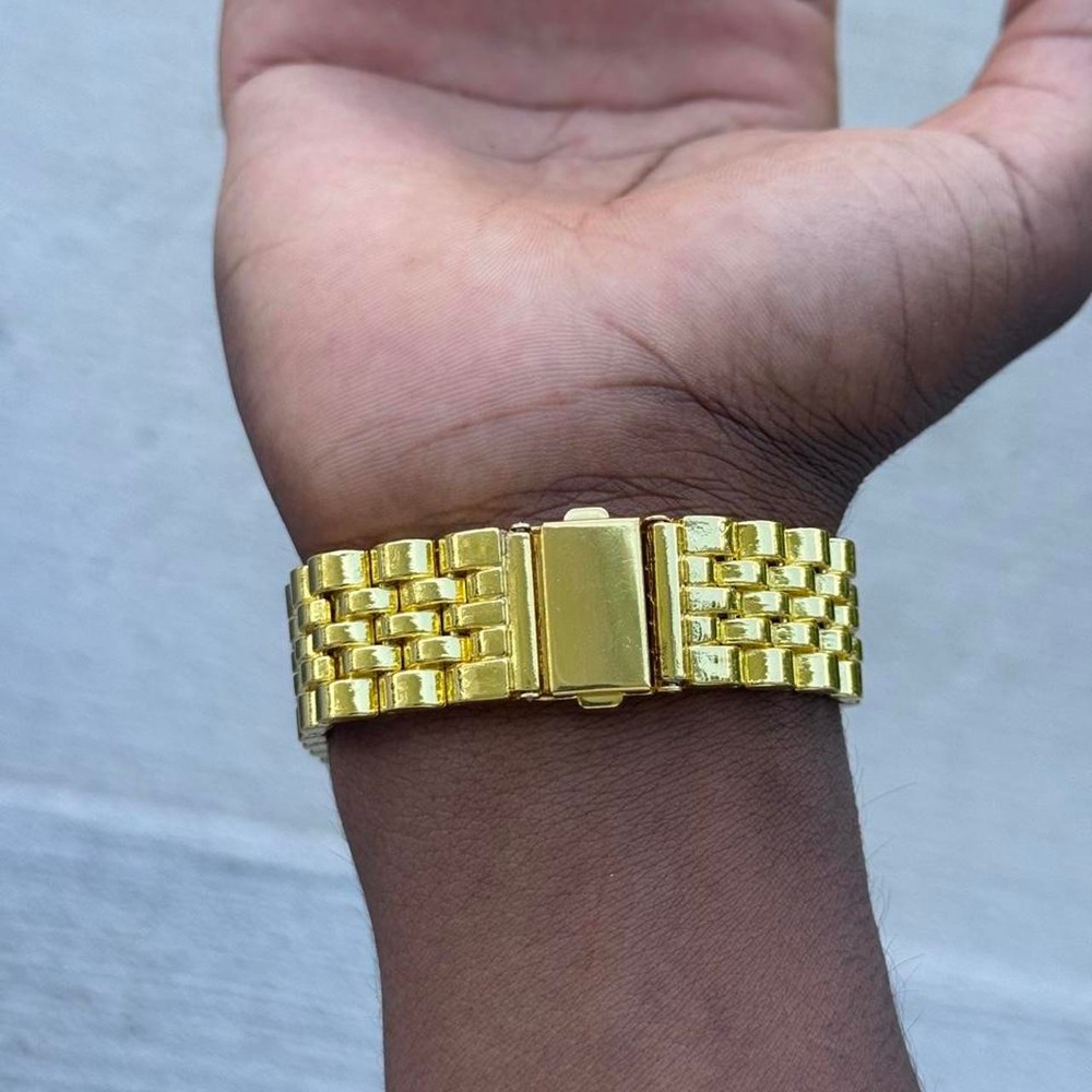 Gold Classic Watch - Picture 3 of 5